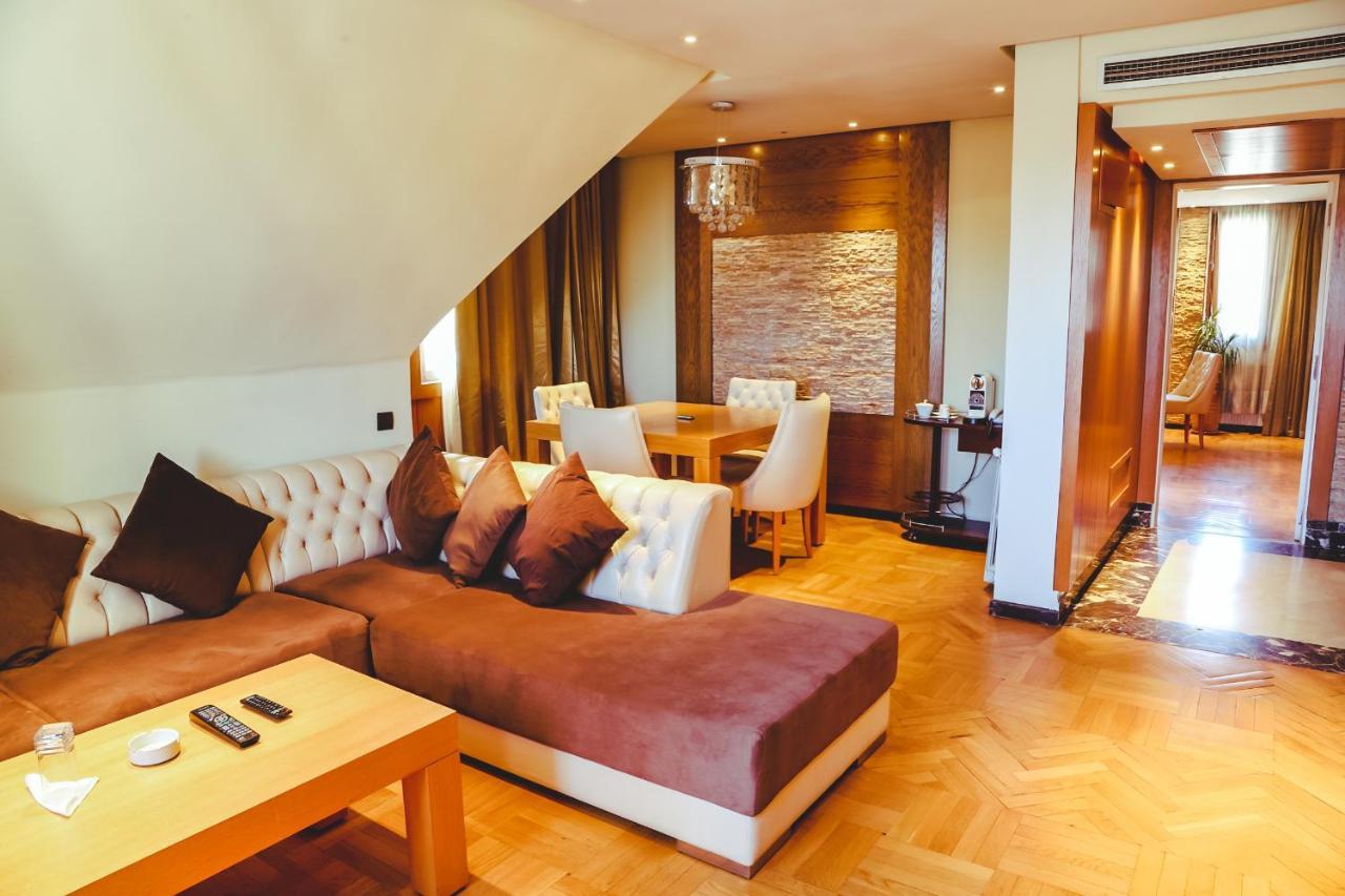 Hotel Perce Neige Ifrane  Bagian luar foto
