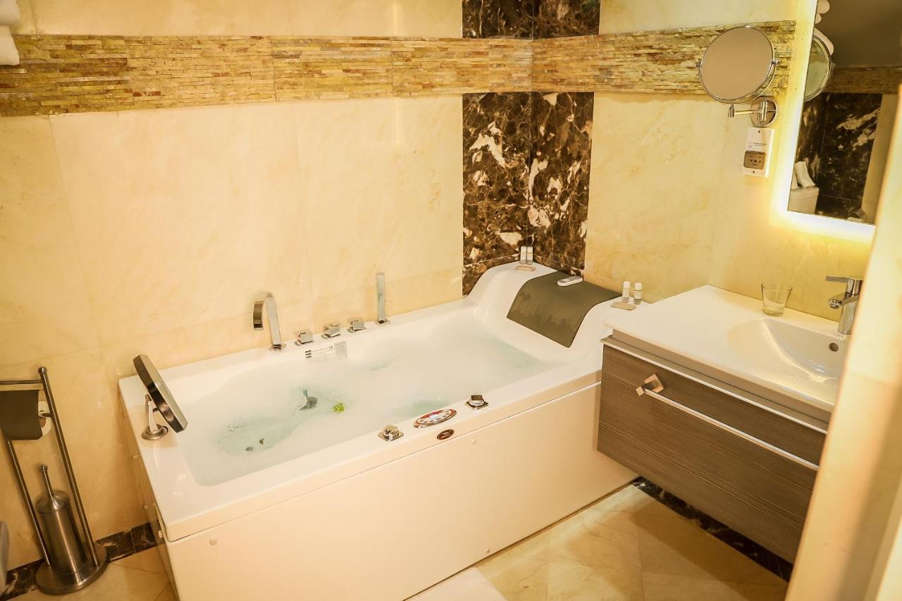 Hotel Perce Neige Ifrane  Bagian luar foto