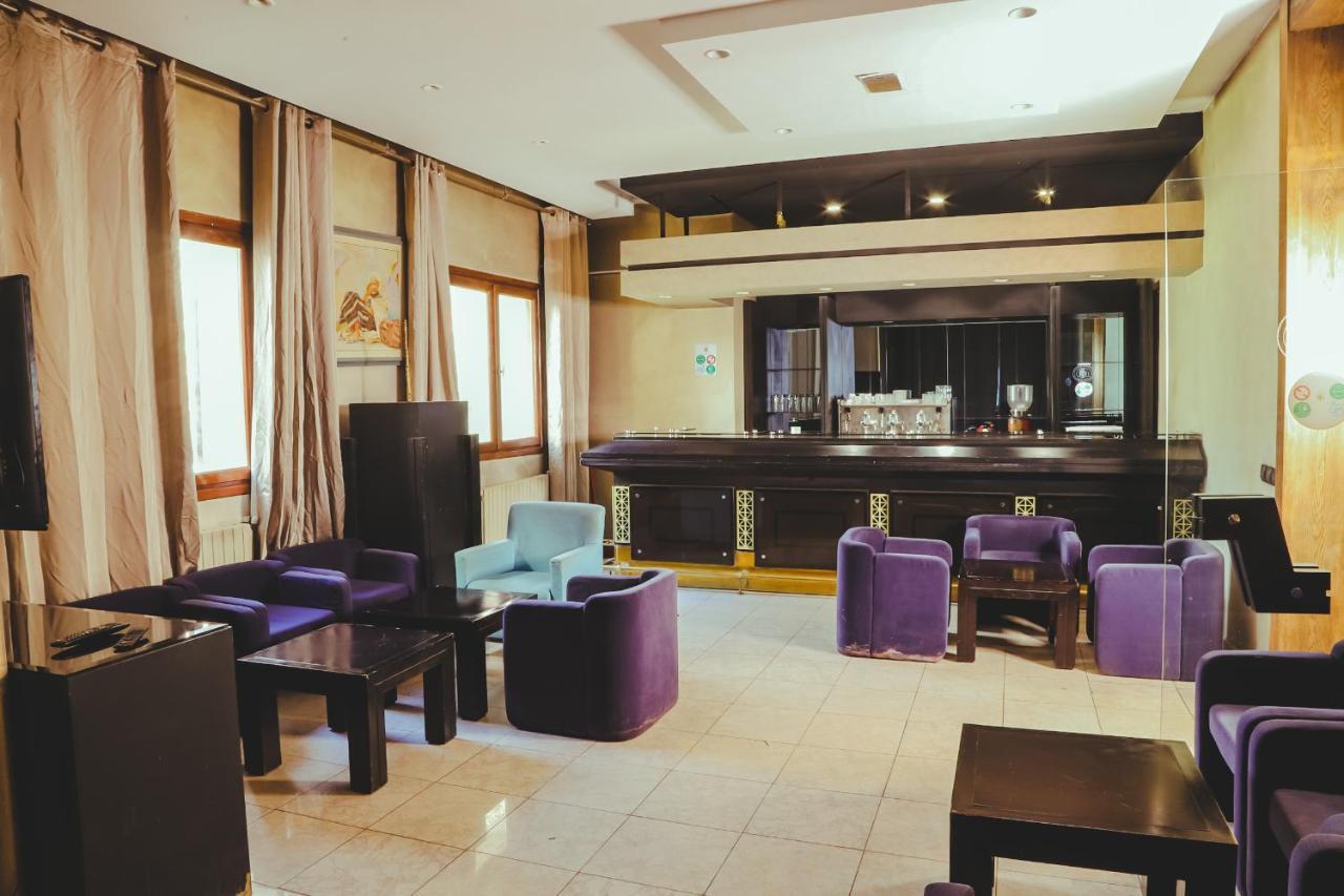 Hotel Perce Neige Ifrane  Bagian luar foto