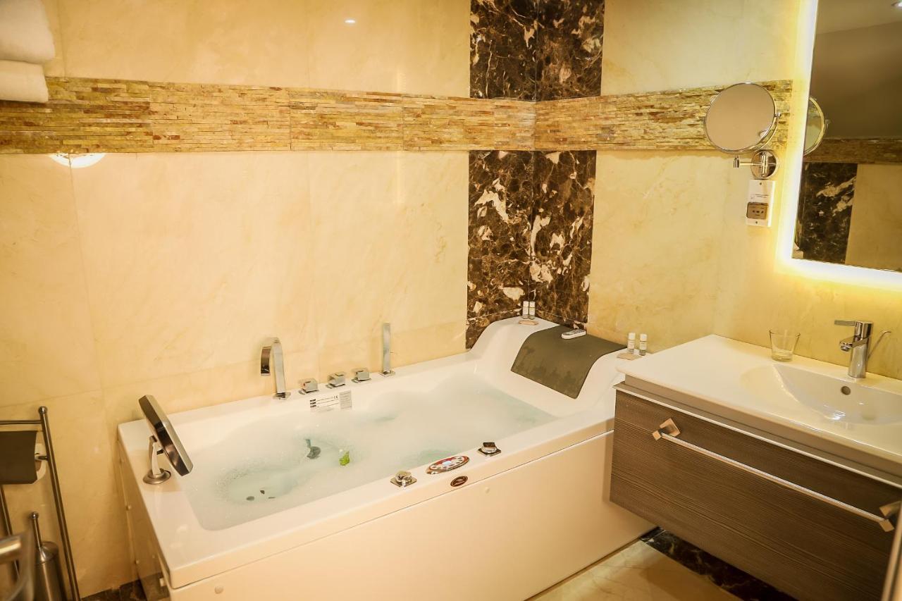 Hotel Perce Neige Ifrane  Bagian luar foto